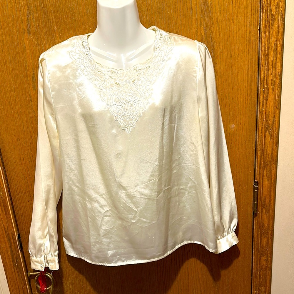 Jordan Cream long sleeve Bib Collar Blouse 11/12 shoulder pads